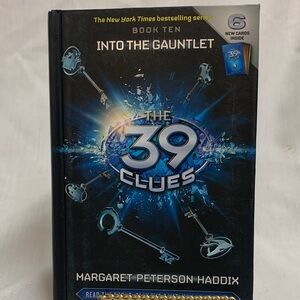 The 39 Clues: Into the Gauntlet - Blue Hardcover